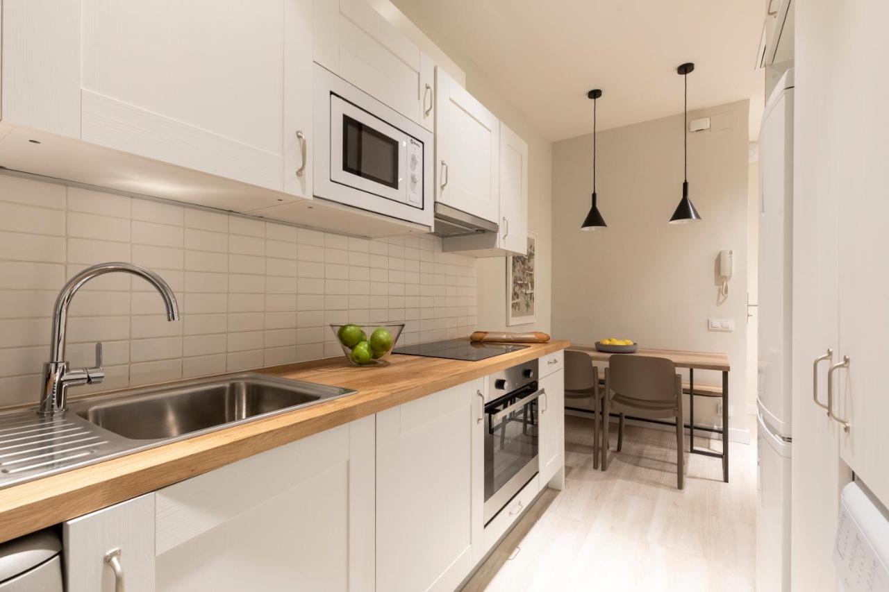 Aspasios Gracia Apartments Барселона Екстер'єр фото